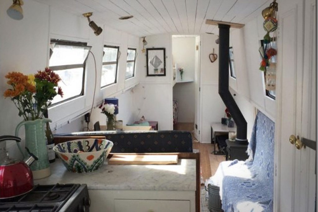 Picture of: Custom House Boat Interiors – YotLot