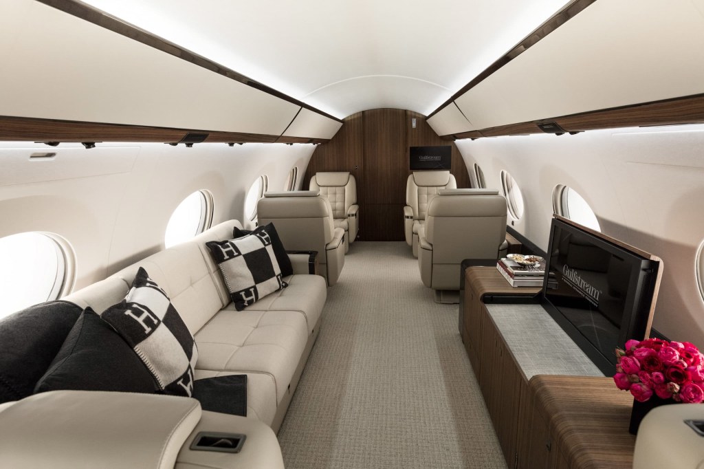 Picture of: Luxury Private Jet Interiors  AEROAFFAIRES private jet charters