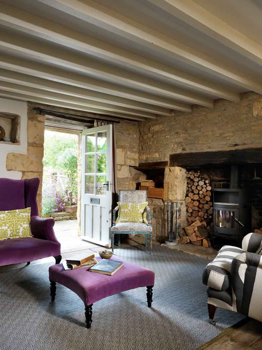 Picture of: Mullions  Cotswolds cottage project  Caroline Holdaway Design